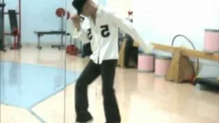 Tutorial - Michael Jackson "Smooth Criminal" Flash Mob - Napoli 13 Giugno 2010.mpg