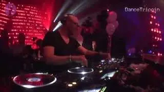 Erick Morillo & Eddie Thoneick feat. Shawnee Taylor - Stronger [played by Roger Sanchez]