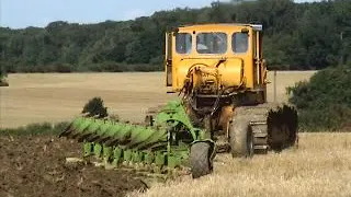 Caterpillar D8 Ploughing  3