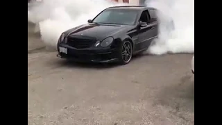 Mercedes e55 amg w211 - Brutal drifting, Burnout, Accelerate sound