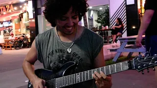 Aerosmith - Cryin' - Amazing guitar performance in Buenos Aires streets - Cover by Damian Salazar