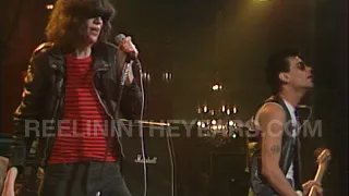 The Ramones- "Sheena Is A Punk Rocker/KKK Took My Baby Away" LIVE 1981 [RITY Archives]