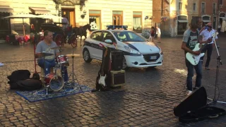 Shine on You Crazy Diamond (Pink Floyd) by street musicians in Rome