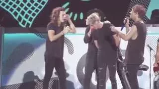 The boys sing Happy Birthday to Niall (group hug) - Harry imitates the Mums