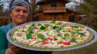 Green - Chicken Pizza: A Tasty Twist on Tradition!