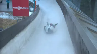 Kashkin/Korshunov (RUS) crash on Winterberg Luge World Cup.