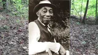 Mississippi John Hurt's gravesite