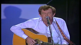 Paddy Reilly - Sam Hall (Live at the National Stadium, Dublin, 1983)