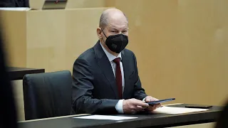 Olaf Scholz stellt Lockerung der Corona-Auflagen in Aussicht