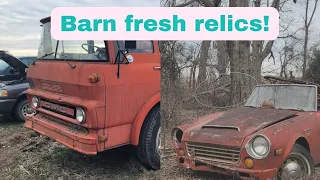 Farm Auction Finds: Planes, Sailboats & Automobiles! Plus John Deere tractors & equipment!