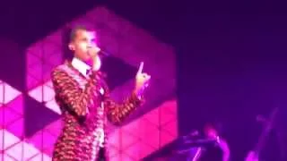 Stromae - Tous Les Mêmes (Madison Square Garden, NYC 2015)