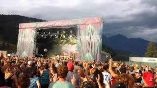 Empire Of The Sun - Walking on a Dream @ Pemberton Music Festival 2014