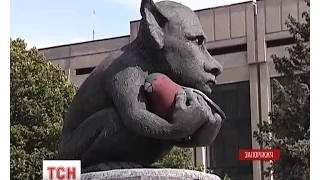 У Запоріжжі до Дня Незалежності відкрили пам’ятник замордованому снігуру