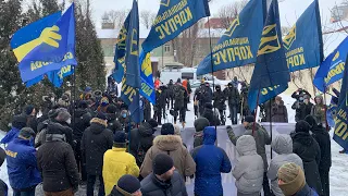 Мітинг під ОАСК через рішення щодо проспекту Бандери