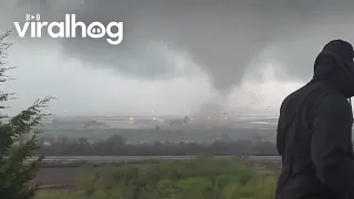 People Watch Tornado Touch Down Over Omaha Airport || ViralHog