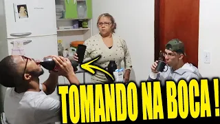 TROLLEI MINHA MÃE COM AMIGO MAL EDUCADO E ELA EXPULSOU ELE ( TROLLAGEM )