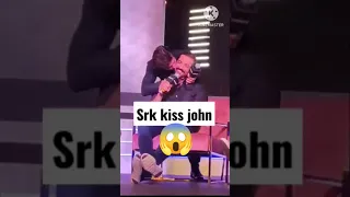 jhoome ja pathan | Shah Rukh Khan Kisses John Abraham in pathan promotion 😱 | #shorts #pathan #viral