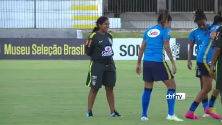 Suzana, ex-jogadora, fala da evolução do futebol feminino