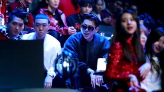 [ZICO²] 161202 ZICO (지코) 직캠 - 위즈 칼리파 See you again 대기석 리액션 (in 2016 MAMA)