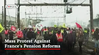 Over 740,000 Protest Against France's Pension Reforms, Clash With Police