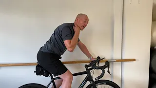 Avoid neck pain when cycling