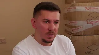 "Забивав" тату герба, щоб не відрізали руку: до Чернівців евакуювалися двоє братів з Маріуполя