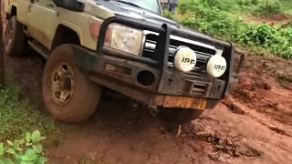 Land Cruiser 1-HZ vs mud in the wetlands of Tanzania.