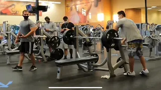 You’re PUTTIN EVERYONE else in here TO SHAME - 365lb/165kg bench at 152lb/69kg bodyweight