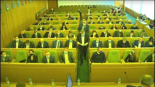 «Війна» за крісло голови – як пройшла перша сесія Рівненської обласної ради