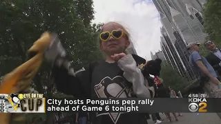 Fans cheer on Penguins at pep rally in Market Square