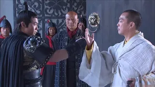 Arrogant martial artist tries to bully a monk, but the monk is actually a kung fu master.