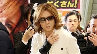 YOSHIKI登場で大混乱！　イベント会場前にファン殺到し騒然　囲み取材