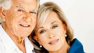 Australian Prime Minister Bob Hawke last home photo with his  wife Blanche who died aged 89