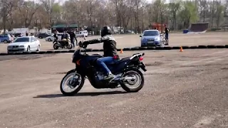 Сергей Дантист на Honda Transalp 650. I этап Moto Gymkhana Kiev Cup 2018