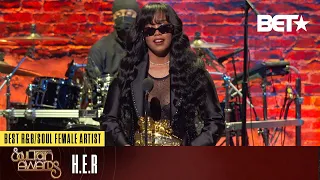 H.E.R. Accepts Award For Best R&B/Soul Female Artist | Soul Train Awards 20