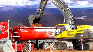 MINDBLOWING RC CONSTRUCTION SITE ACTION// RC LIEBHERR SME// VOLVO RC DIGGER// MB AROCS TRUCK