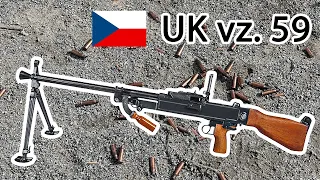 Розбирання та стрільба з кулемета UK vz. 59