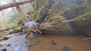 LIVE Gold Prospecting @ a new private creek. #americasbackyardgold #goldprospecting