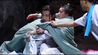 BTS: Zhao Lusi and Li Hongyi build a quilt, Zhao Lusi mainly hugs Li Hongyi,the two are really sweet