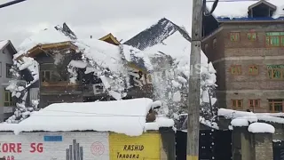 Srinagar: House Damaged  Due To Heavy Snowfall