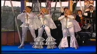 Mamma Mia!-medley med de svenska huvudrollsinnehavarna