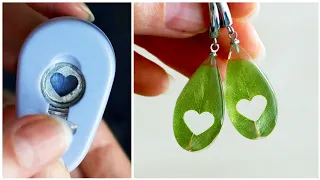 Epoxy resin + Hole puncher 8 MOST Amazing DIY Ideas from Epoxy resin