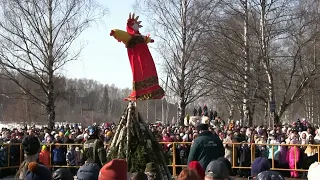 Сжигание масленичной куклы в парке Берендеевка, г.Кострома. 17 марта 2024г.