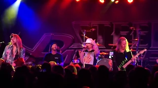 Steel Panther - man in the box; live! (with Jerry Cantrell and Sully Erna)