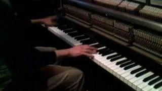 Jaws theme (comp. by John Williams - piano interpretation by Giorgio Rizzarelli)