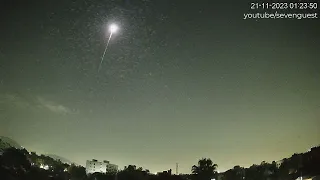 Timelapse Mexico City CDMX - Meteorito o Bólido (vel. real y a 1/5) 21-NOV-23 1:23 hrs. ORIENTE