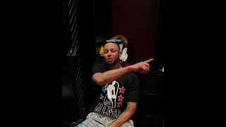 Steph Curry in Cavs locker room 😂 "It's weird man"