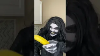 Bananas are EVIL!!! 🍌🤣🧟‍♀️