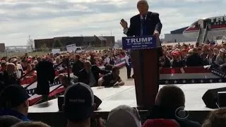 Man tries to rush stage at Donald Trump rally