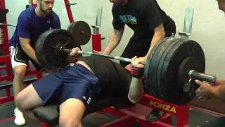 Bench press 515 lbs